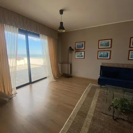 Ferienhaus Attico Fronte Mare Con Terrazzo Pescara
