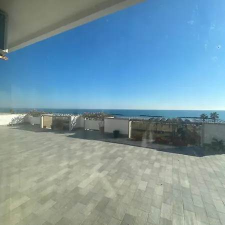Attico Fronte Mare Con Terrazzo * ペスカーラ