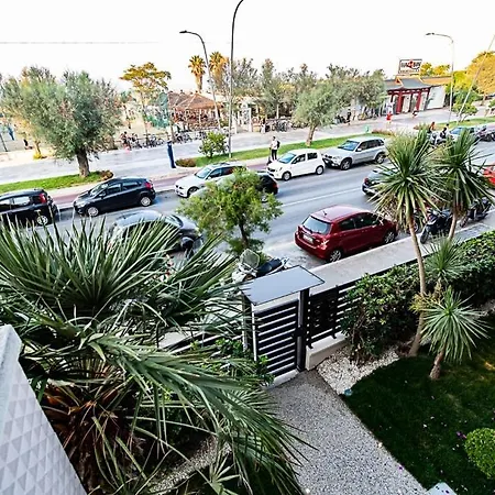 Attico Fronte Mare Con Terrazzo *